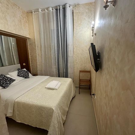 Termini Sunlight House Hotel Rome Bagian luar foto